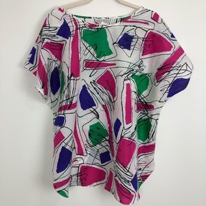 VTG White Geometric Short Sleeve Blouse